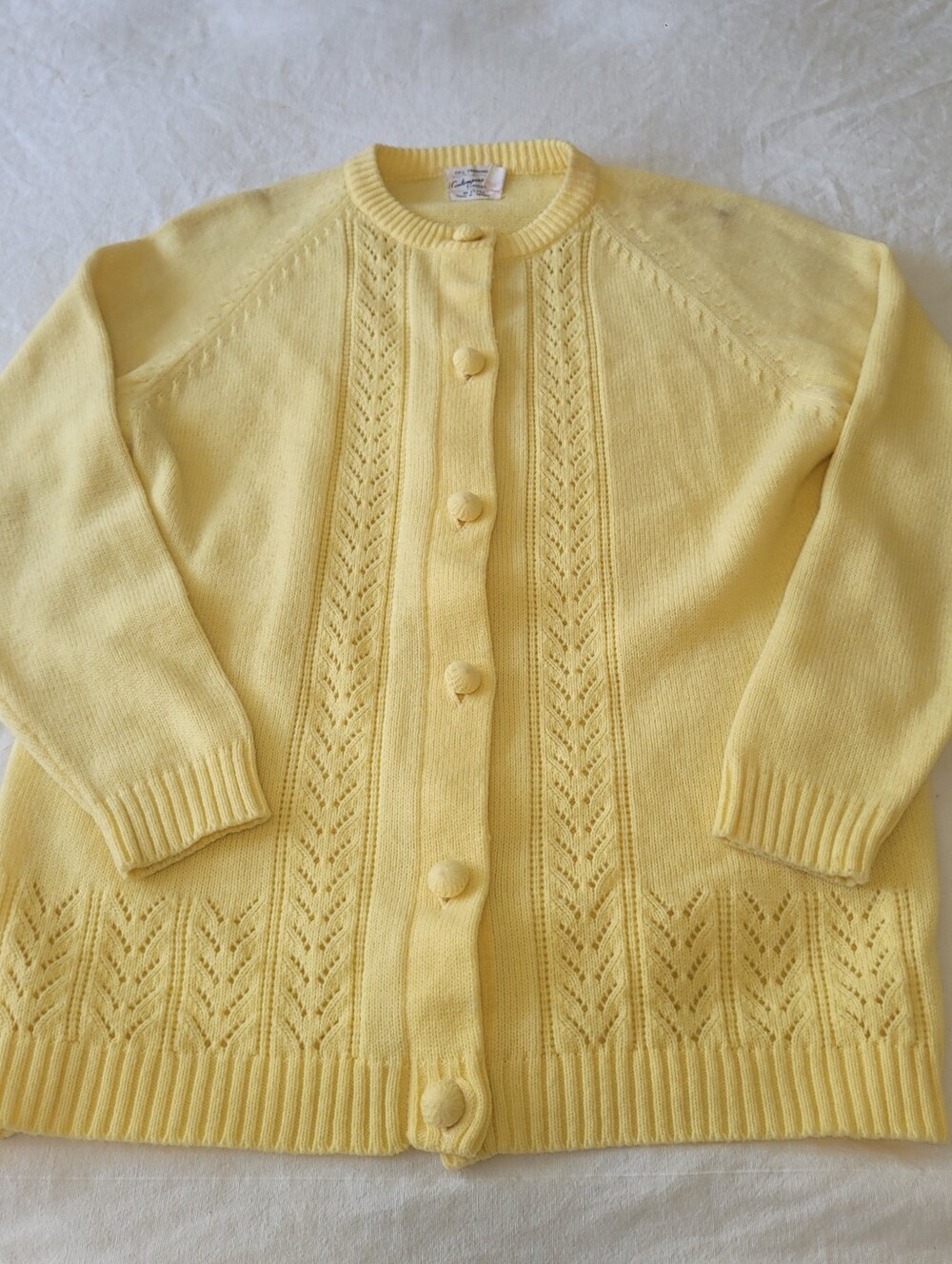 Vintage Contemporary Classics Women's Cardigan Sweater Size Large Butter Yellow